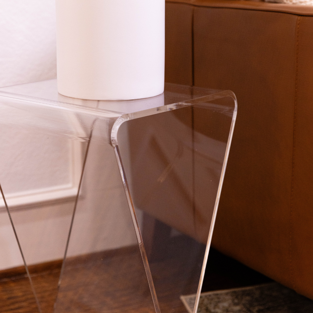 Clarté Acrylic V-Shaped End Table