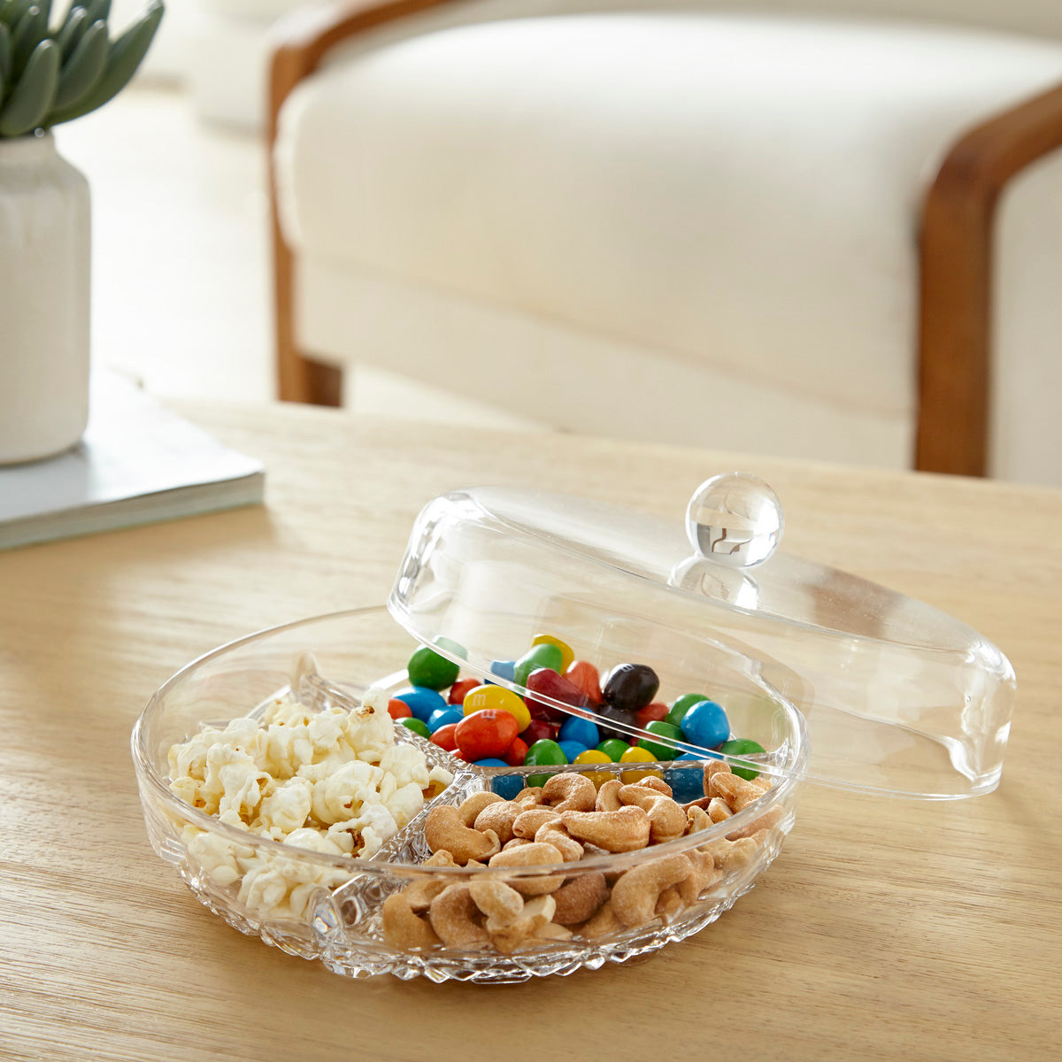 3-Section Round Snack Tray With Cover
