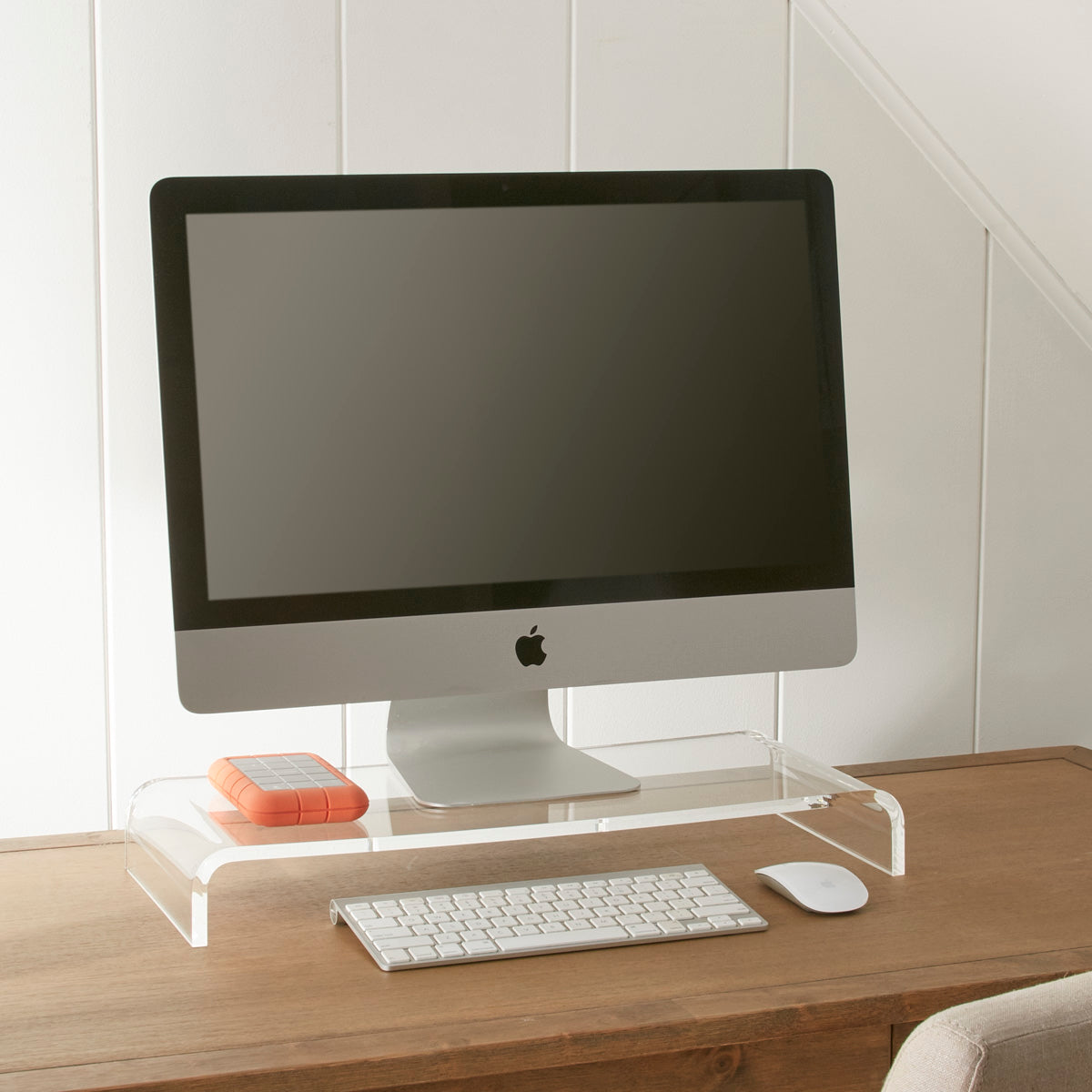 Clarté Acrylic Media Riser Stand