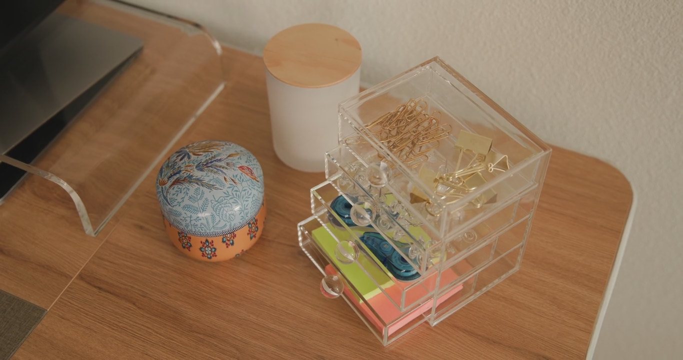 Elegant 4-Drawer Chest