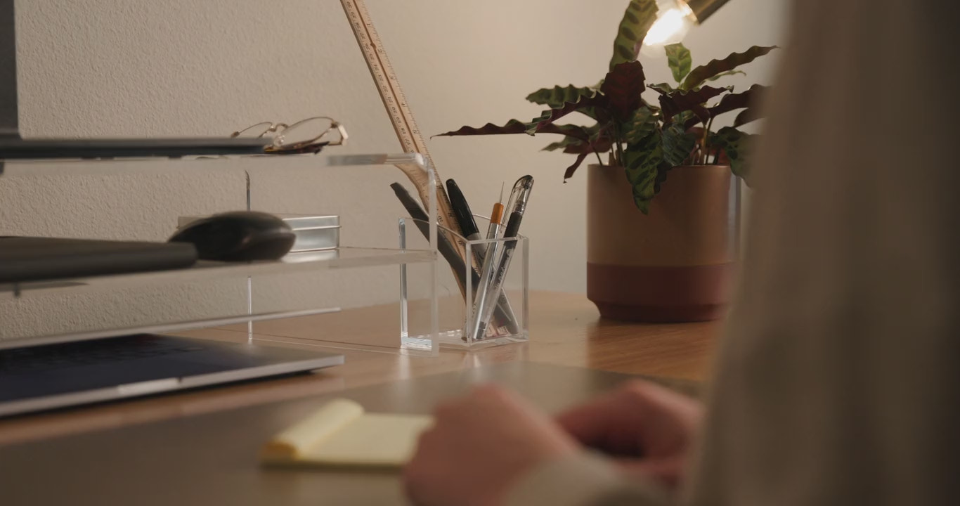 Slanted Pen Holder