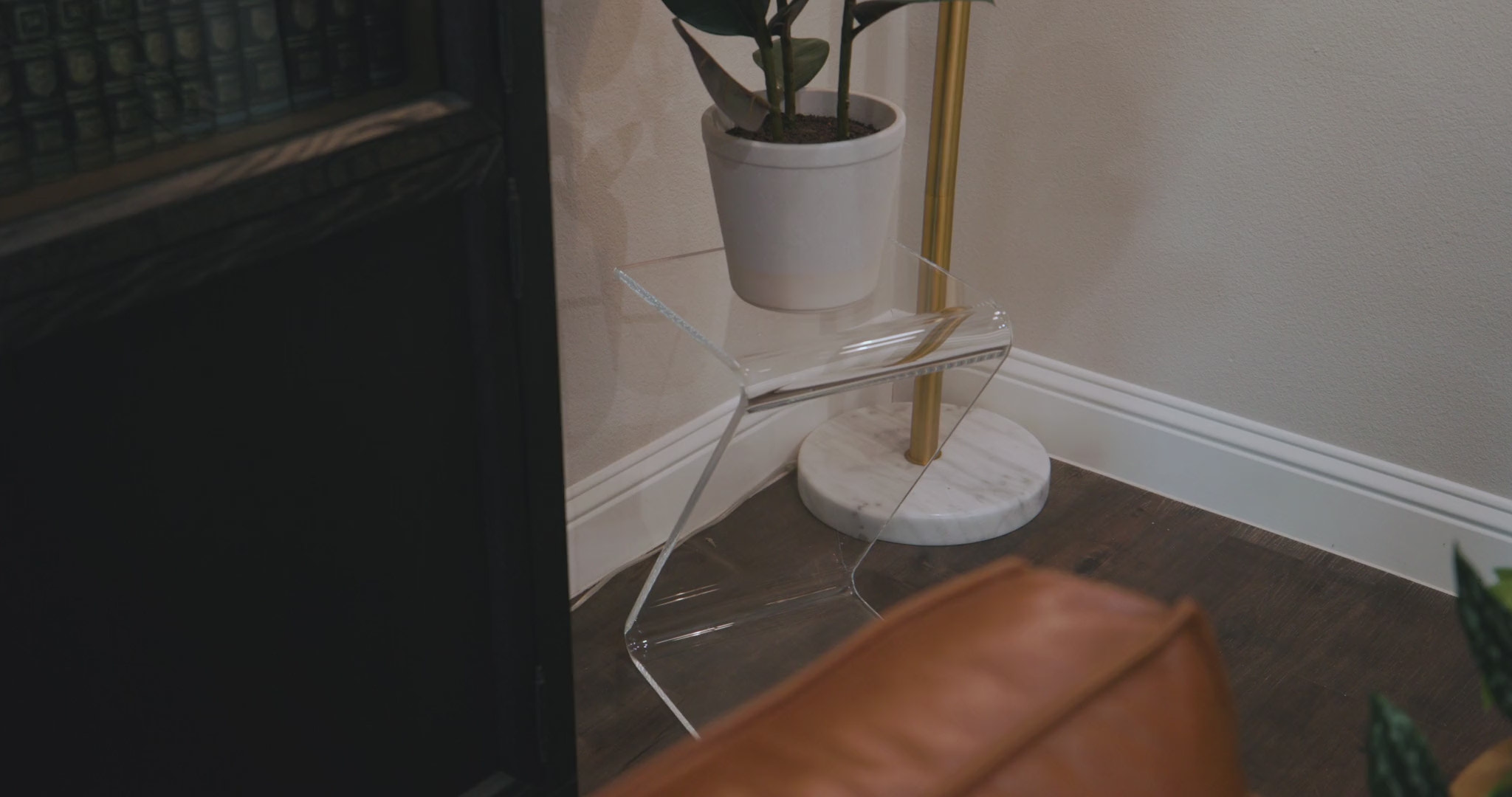 Clarté Acrylic Z-Shaped End Table