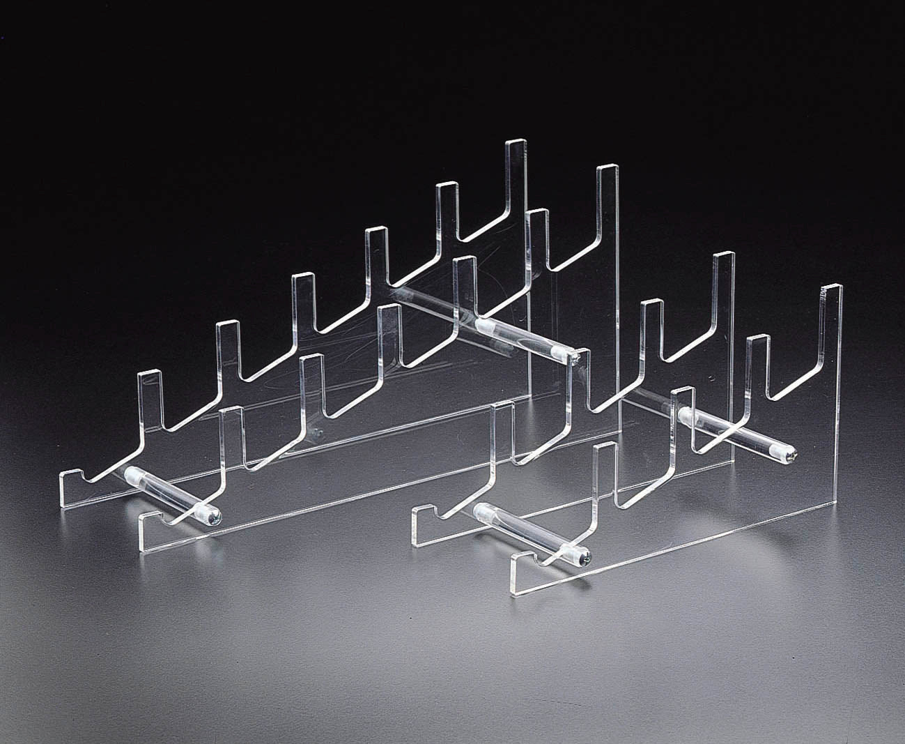 Acrylic 4-Plate Rack – Clear Home Decor